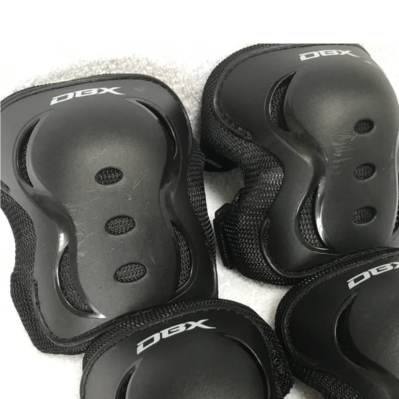 DBX Youth Inline Skating set for elbows knees wrists black Size Medium One Size - Picture 4 of 9